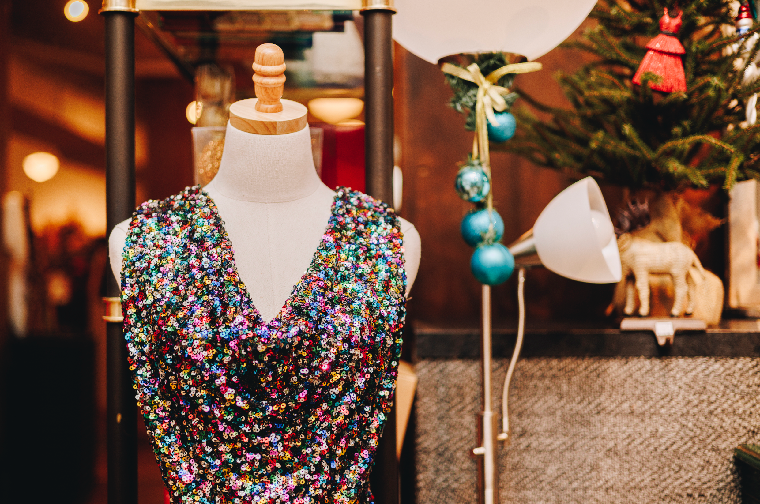 3 Reasons to Thrift Your Gift This Holiday