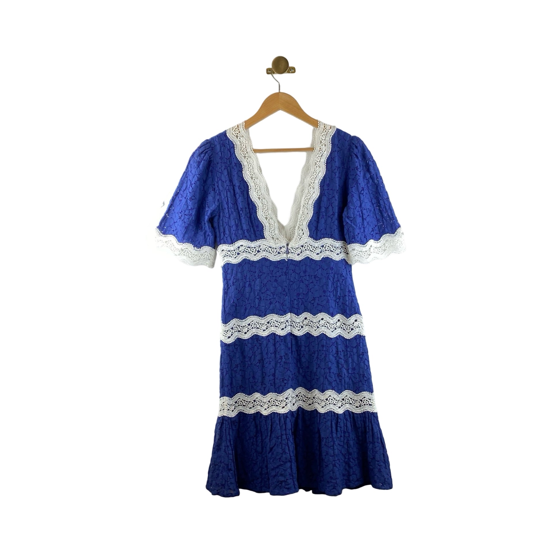 Area Stars V-Neck Lace Dress