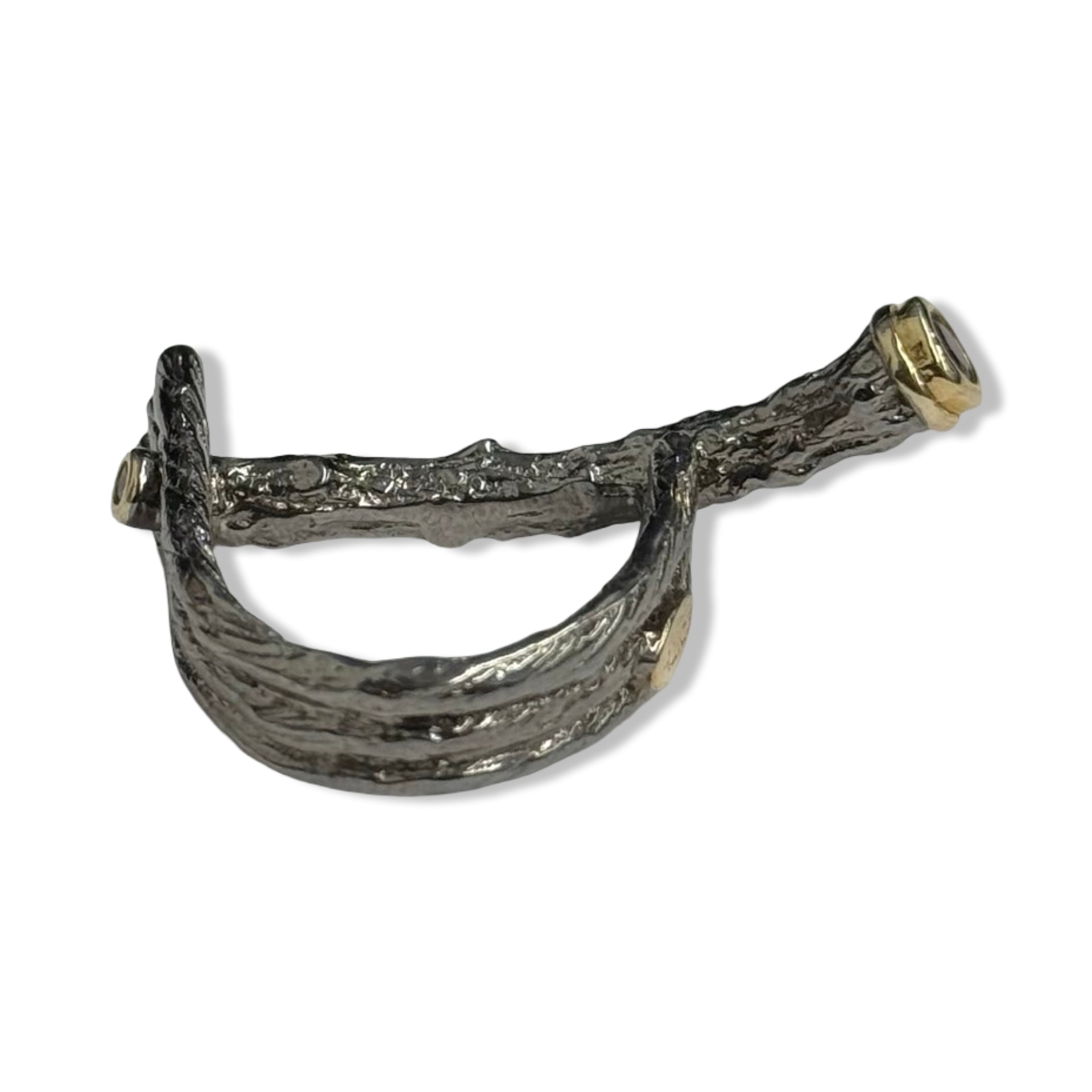 EDITH London Textured Bar Ring