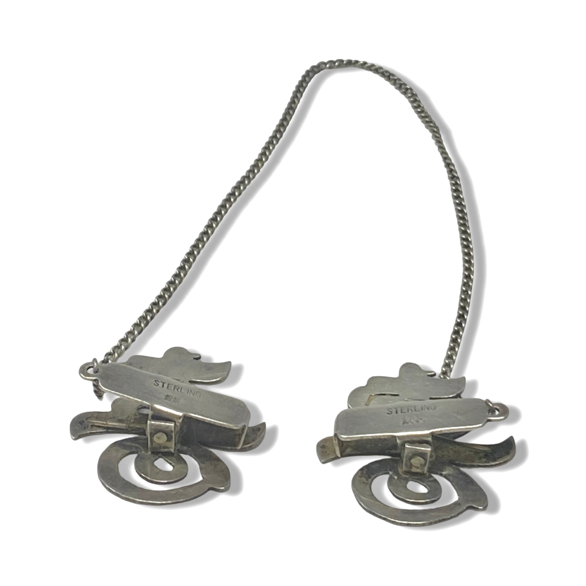 Textured Collar Clip