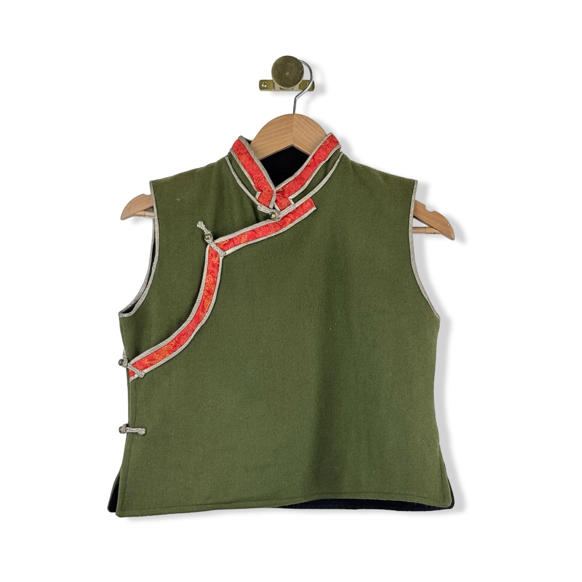 Vintage Side Button Top