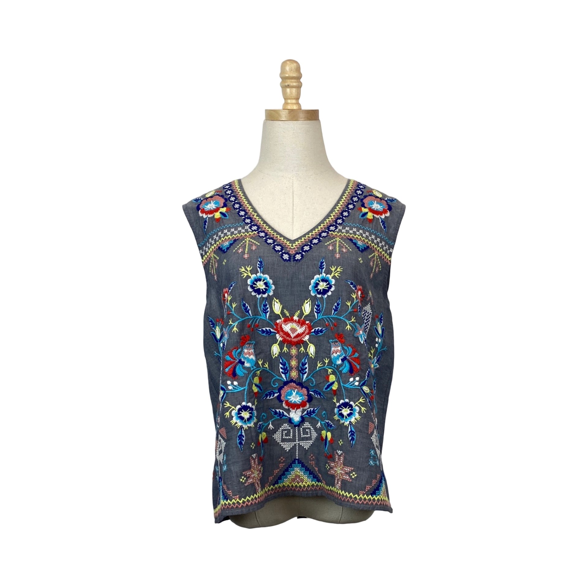 Area Stars Embroidered Shell Top