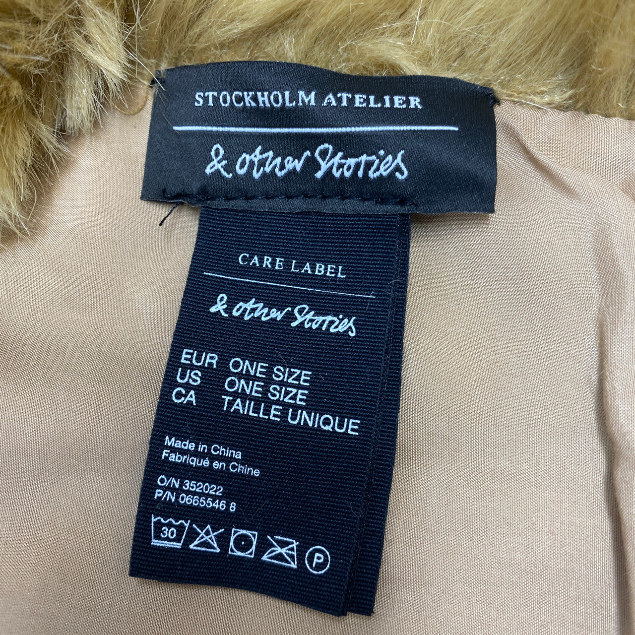 & Other Stories Faux Fur Pull Through Scarf-Label